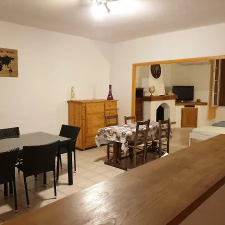 Le La Blaquiere Lägenhet *