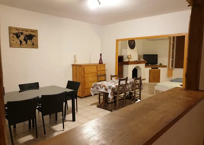 Le La Blaquiere Lejlighed *